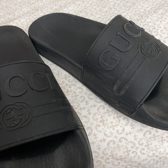 GUCCI Authentic Black Rubber Slides - Picture 7 of 8